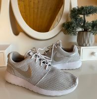 Nike Roshe Run Sneaker Turnschuhe Schuhe Nordrhein-Westfalen - Viersen Vorschau