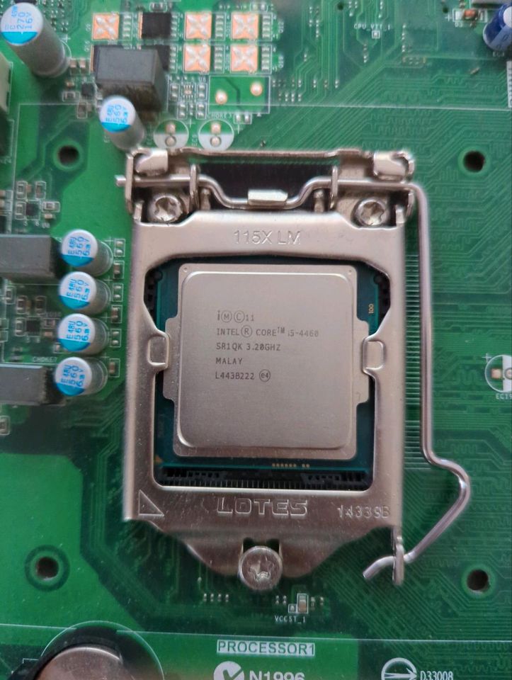 Mainboard mit CPU, GPU und RAM - Funktionierender Computer! in Herford