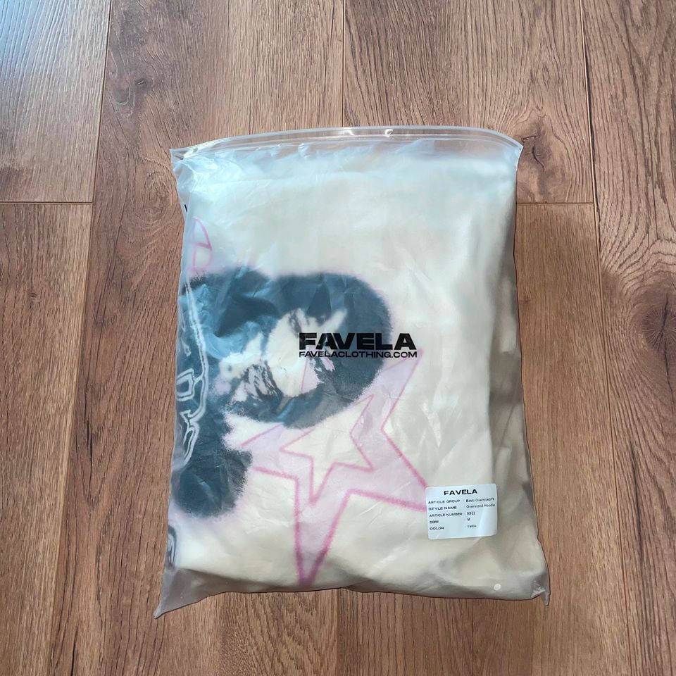 Favela Starborn Off White / Vanilla Snap Button Hoodie in Hamburg