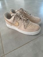 Nike Air Force 1 '07 Sneaker Rosa/Gold NEU Gr. 40,5 25,5 cm Niedersachsen - Süpplingen Vorschau