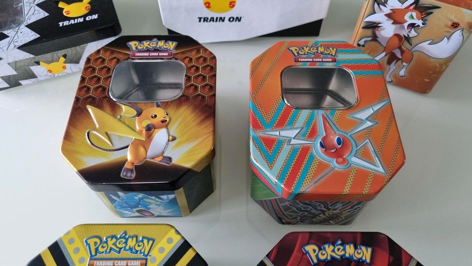 Pokemon Boxen TIN Box Kiste Sammlung Sammelkarten TCG in Callenberg b Hohenstein-Ernstthal