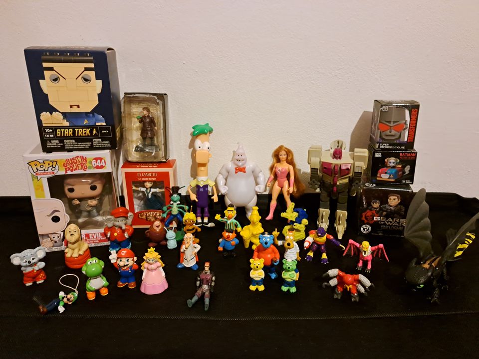 Kultfiguren vintage Bully Hasbro Nintendo Disney Funko in Essen