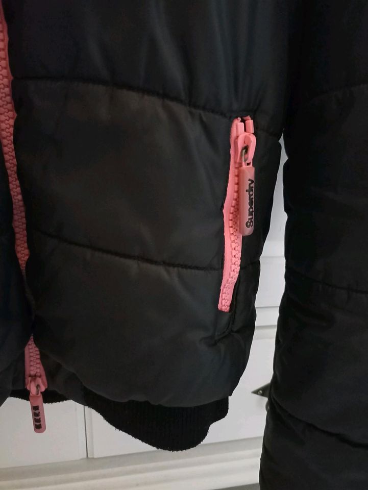 Superdry Winterjacke Schwarz in Drelsdorf 