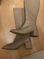 Nudefarbene Stiefel von Zign Frankfurt am Main - Eschersheim Vorschau