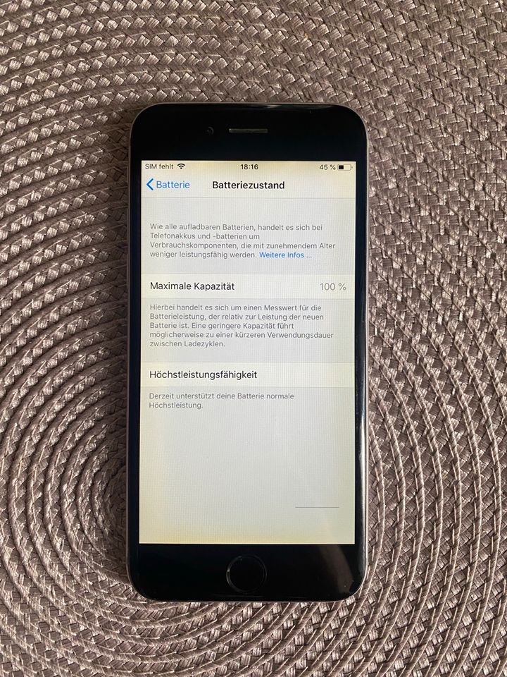 Apple iPhone 6, Space Grey 16 GB in Leipzig