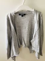 DKNY Strickjacke ausgefallen Gr.104/110 Wasserfall weich grau Aachen - Aachen-Mitte Vorschau