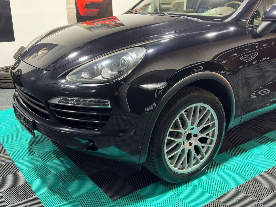 Porsche Cayenne 3.0*PANO*LEDER*XENON*SHZ*BOSE*20ZOLL*4x4 in Braunschweig