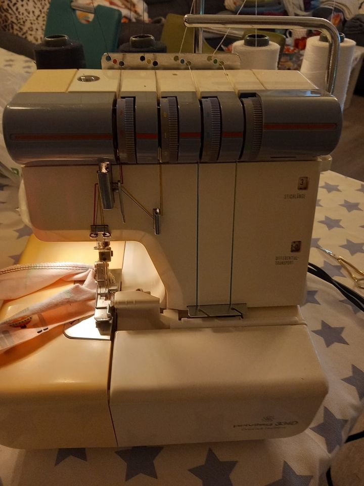 Privileg 334D overlock in Engelskirchen