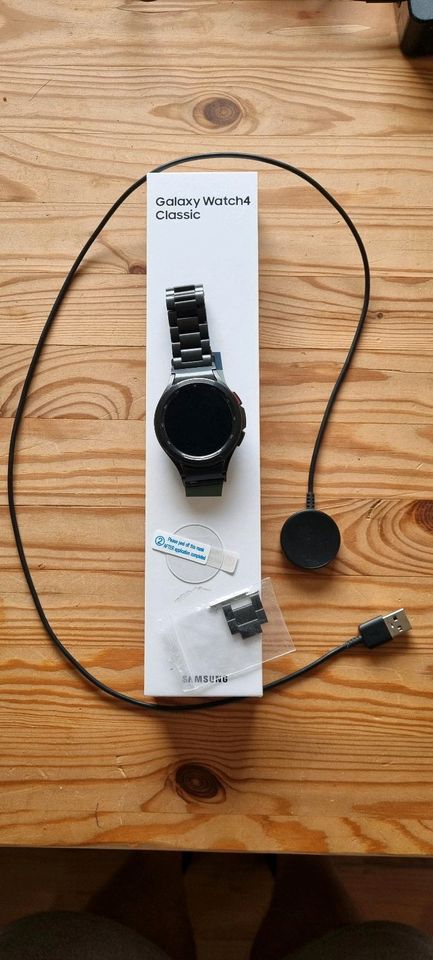 Samsung Galaxy Watch 4 classic LTE in Waake