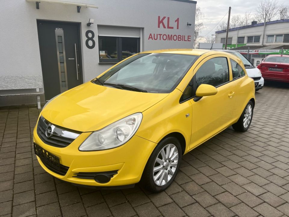 Opel Corsa D Edition in Schwalbach