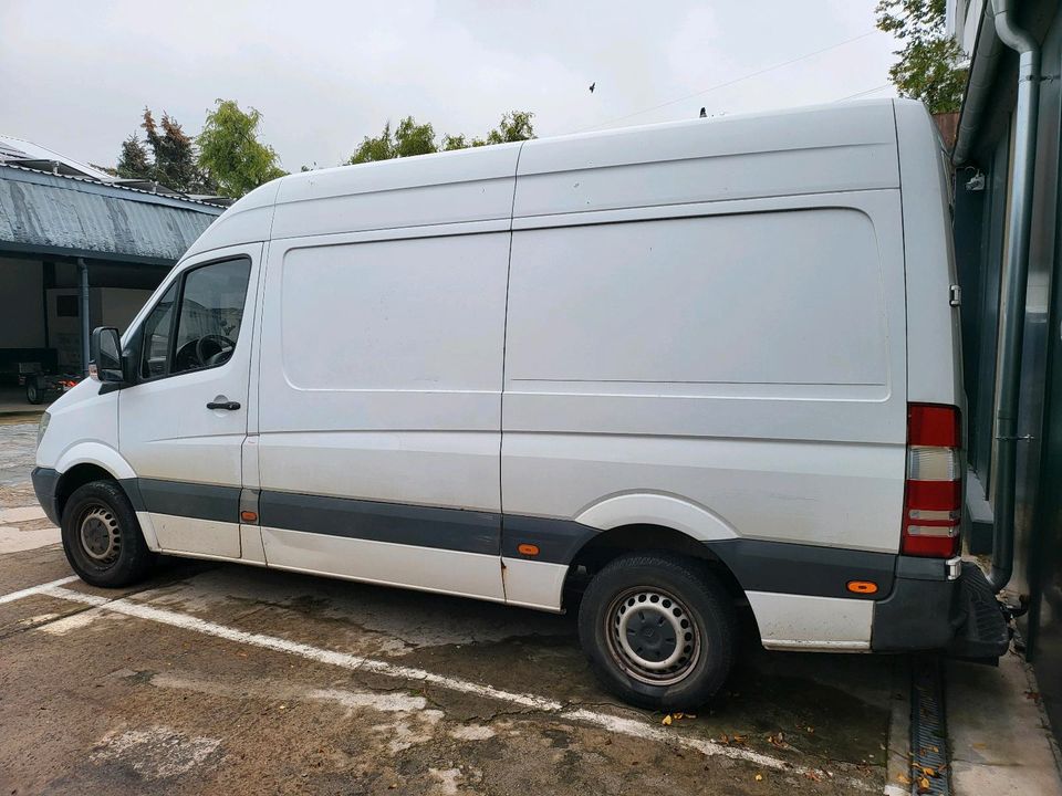 Mietwagen Autovermietung LeihwagenTransporter Mercedes Sprinter in Hattingen