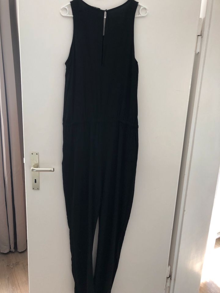 Jumpsuit/ Hosenanzug Gr. 42 Schwarz in Remscheid