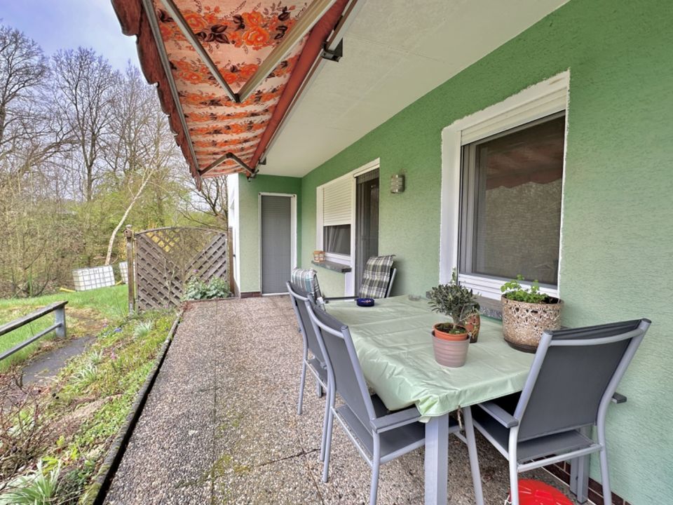 2 Familienhaus mit Garten und Garage in herrlicher Lage von Homberg (Ohm) in Homberg