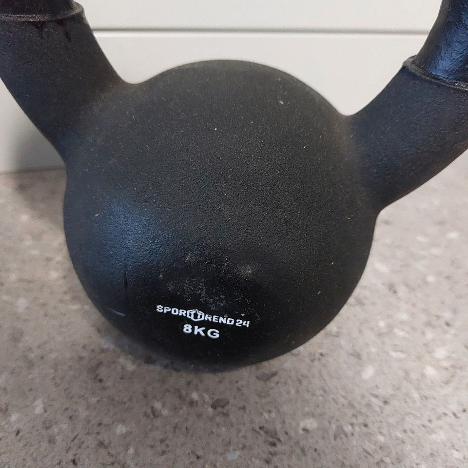 Kettlebell 8kg Hantel Gewicht Training Fitness Kugelhantel in Erkelenz