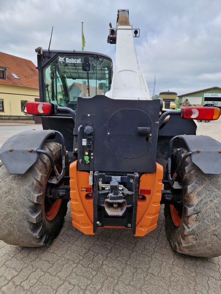 Teleskoplader Bobcat TL470 Hubhöhe 6,9 m Lader in Diemelsee