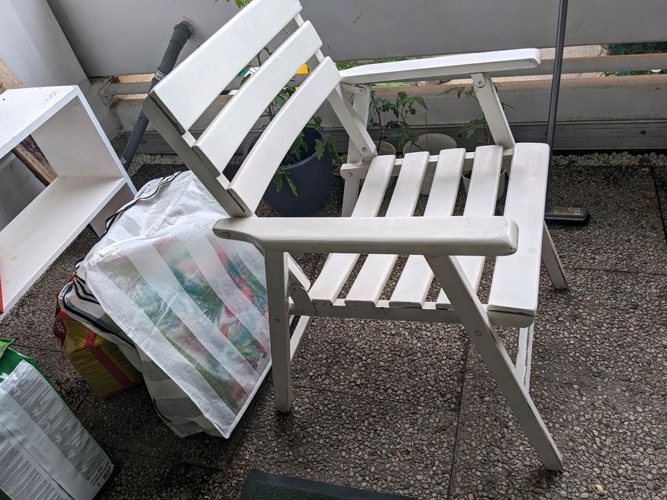 2 Balkonstühle Gartenstühle Klappstühle aus Holz weiß stabil in Düsseldorf
