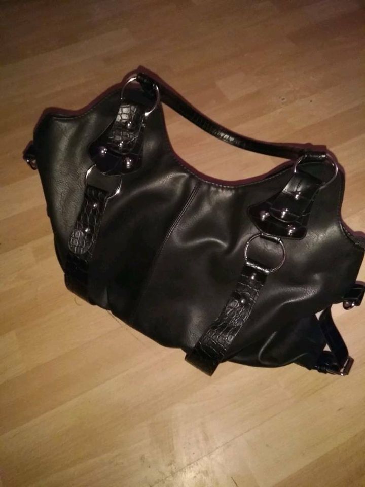 Schwarze modische Damen Handtasche in Querfurt