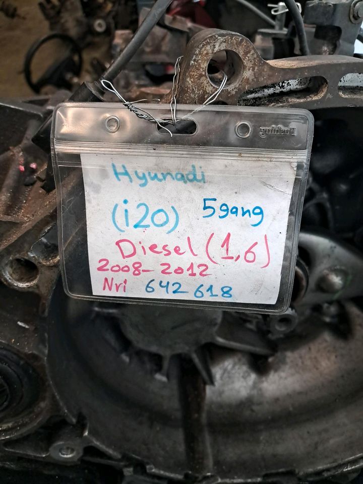 Schaltgetriebe Getriebe Hyundai i20(1,6 Diesel)(V8M5A/642618) in Wuppertal