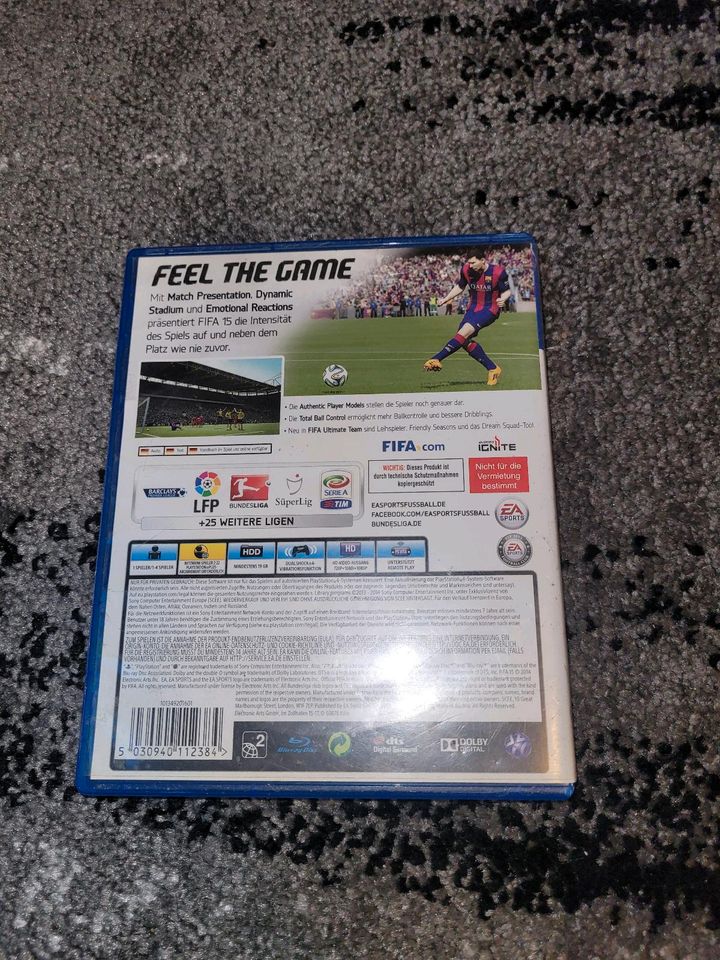 Playstation 4/ PS 4 Spiel FIFA 15 in Holzminden