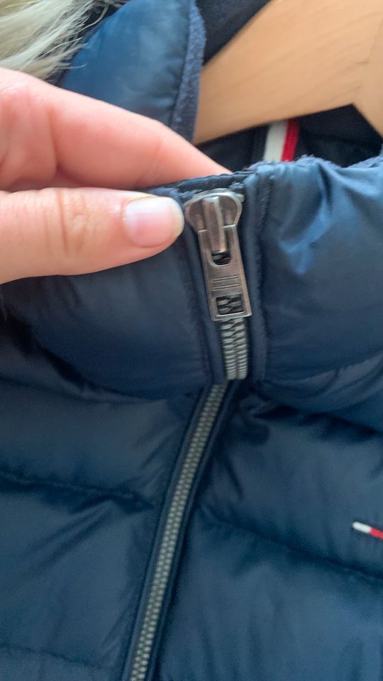 Tommy Hilfiger Winterjacke Übergangsjacke Daunenjacke Blau S 36 in Bottrop