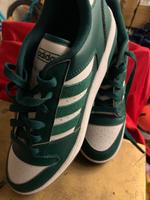 Adidas Sneaker weiß-Grün Größe 42 Hessen - Fulda Vorschau