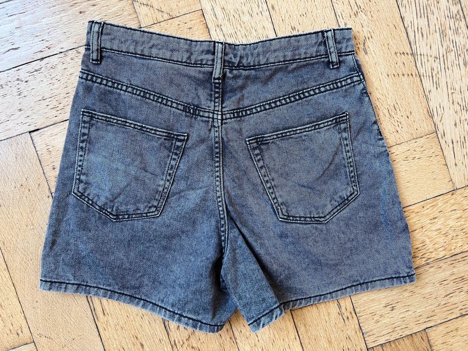 Jeans Shorts grau von H&M in Gr. 170 in München