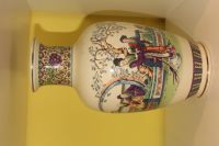 alte  Vase china Japan 31cm Elfenbeinporzellan Niedersachsen - Emden Vorschau