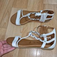 Neu Sandalen von Tamaris Gr.37 Leder Güstrow - Landkreis - Teterow Vorschau