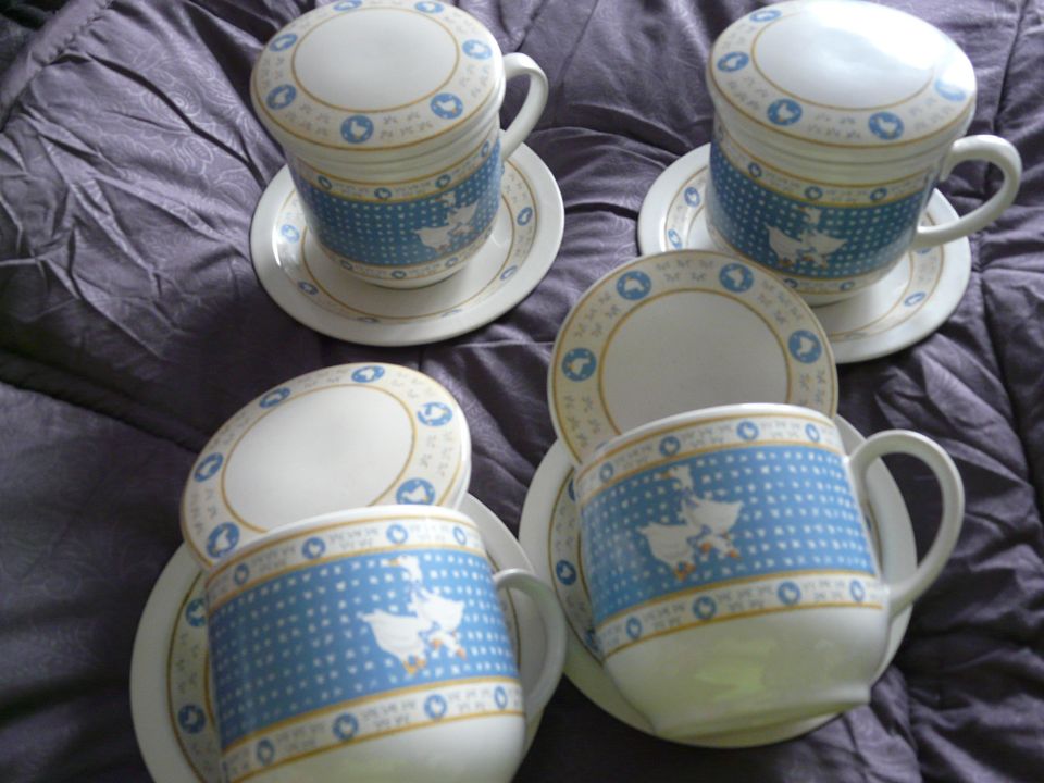 Neu! 2 mega-süße Teetassen mit Keramikfilter in Hagen