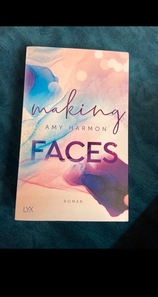 Making Faces- Amy Harmon | New Adult in Berlin