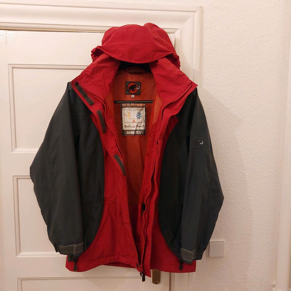 Mammut Vintage Gore Tex Outdoor Jacke Grösse M in Berlin