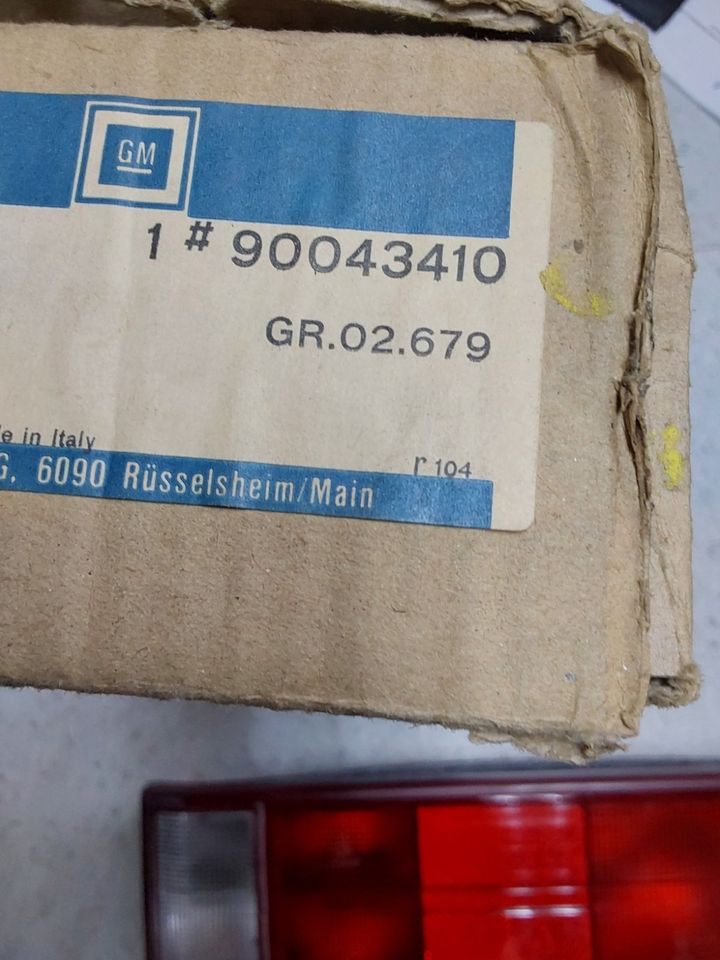 90043410 Rücklicht Rückleuchte Opel Commodore C Rekord E NOS in Solms