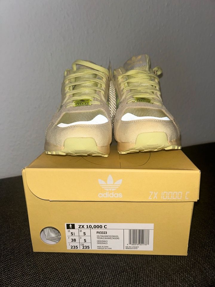 Adidas Schuhe ZX 10,000 in Berlin