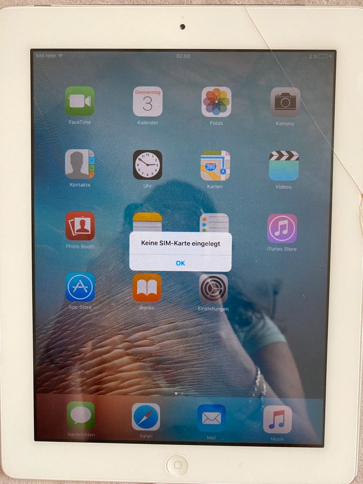 Apple Ipad 2-32gb Cellular mit original ladekabel & Ladestation in Magdeburg