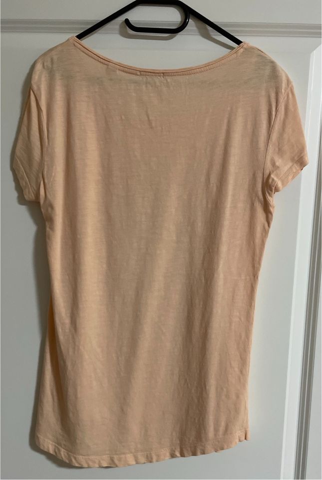 Esprit Gr XL Shirt in apricot mit Nieten und Frontprint in Oerlinghausen