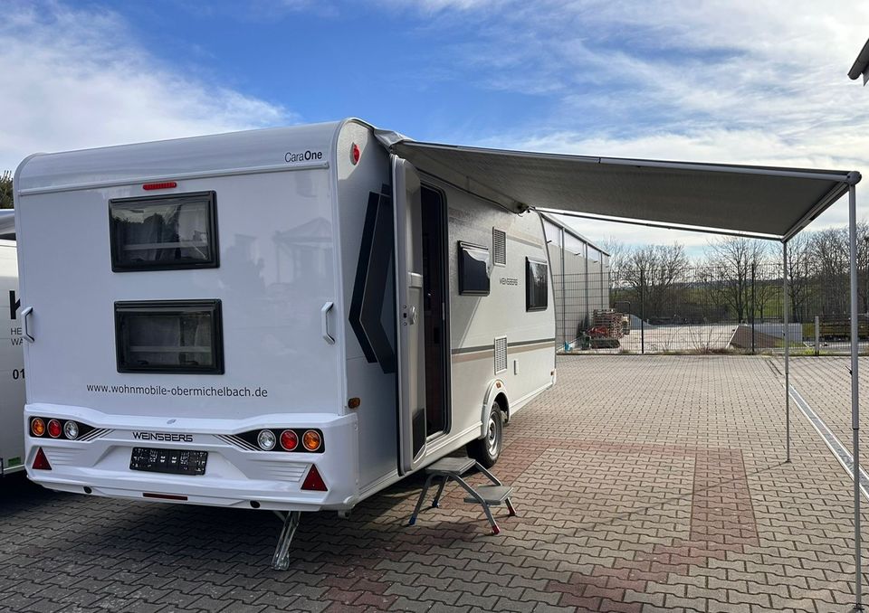 Vermiete Wohnwagen Weinsberg CaraOne 480QDK mit viel Zubehör in Obermichelbach