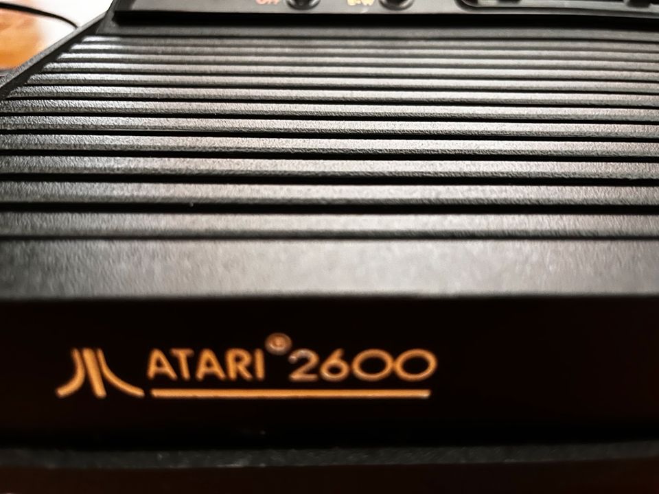 Atari 2600 Spielekonsole in Nürtingen