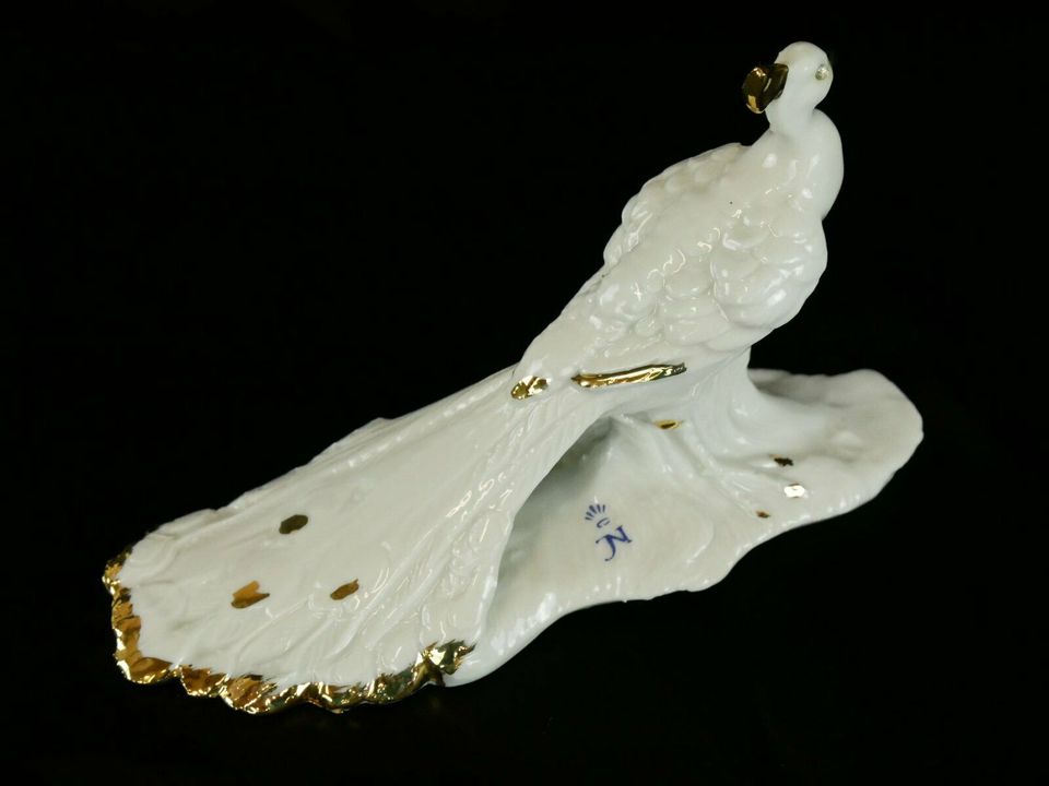 Capodimonte - Figur - Pfau - Porzellan - Glasaugen - Weiß - Gold in Hiltrup