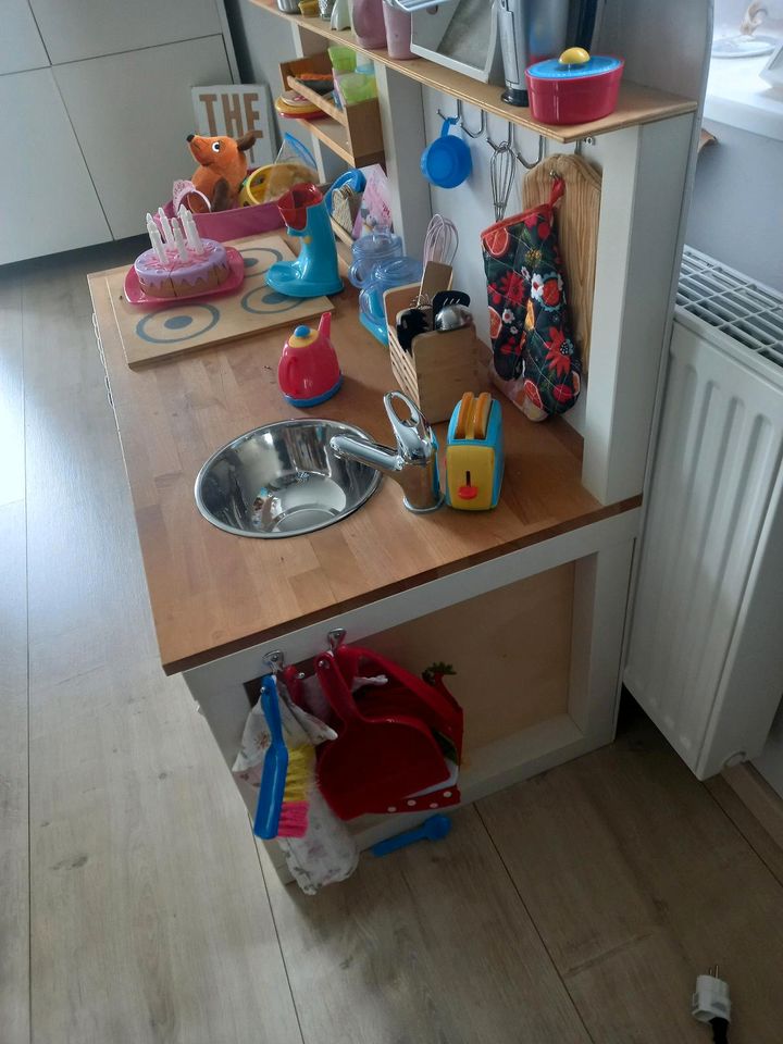 Verkaufe selbstgebaute Spielküche in Hodenhagen