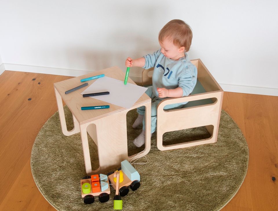 Montessori Kinderstuhl, der mitwächst, (unmontiert, ohne Farbe) in Reutlingen