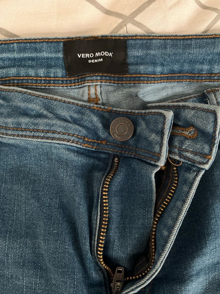 Vero Moda Jeans XL / L32 in Berlin