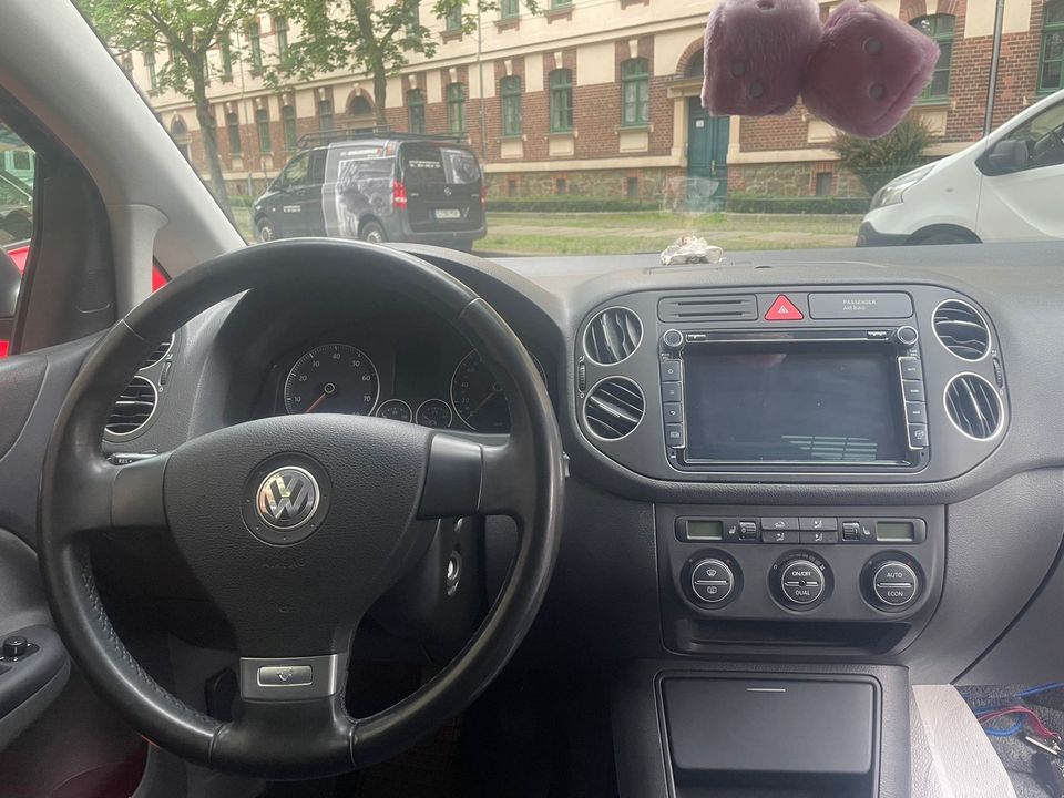 Volkswagen Golf V Plus Tour Edition Limousine in Leipzig