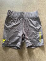 Hummel Shorts Radler grau Gr. XS Top Zustand Niedersachsen - Wedemark Vorschau
