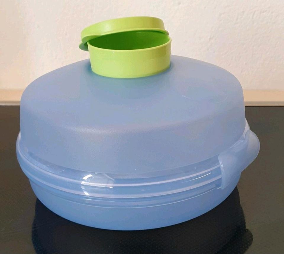 TUPPERWARE Lunch-Box J UNGE WELLE Semmelrunde mit Dressingbox in Gießen