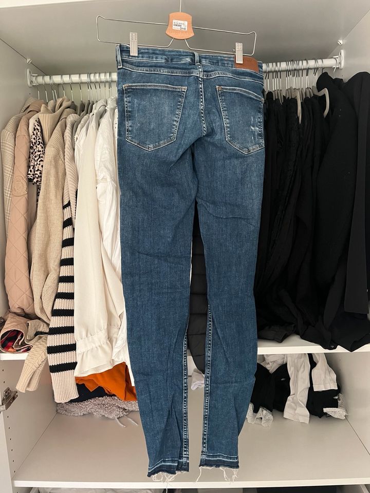 Strechige Jeans Highwaist S in Hattstedt