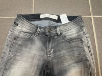 Q/S Catie Damenjeans grau slim fit 32/32 Nordrhein-Westfalen - Nettetal Vorschau