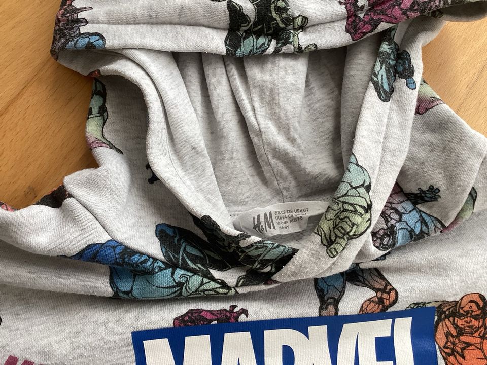 H&M Marvel Hoodie Pullover Sweatshirt Gr 122 128 in Müllheim