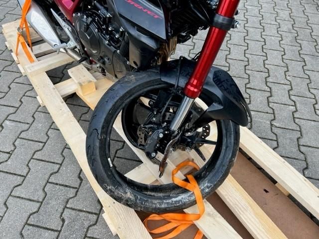 Honda CB 750 Hornet - dt. Modell 2023 - Unfall in Deggendorf
