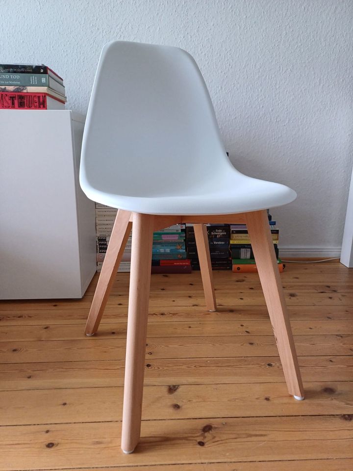 Neuer Stuhl im Scandi-Style in Hamburg