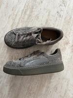 Puma Sneaker grau flauschig, 37 Bayern - Herzogenaurach Vorschau